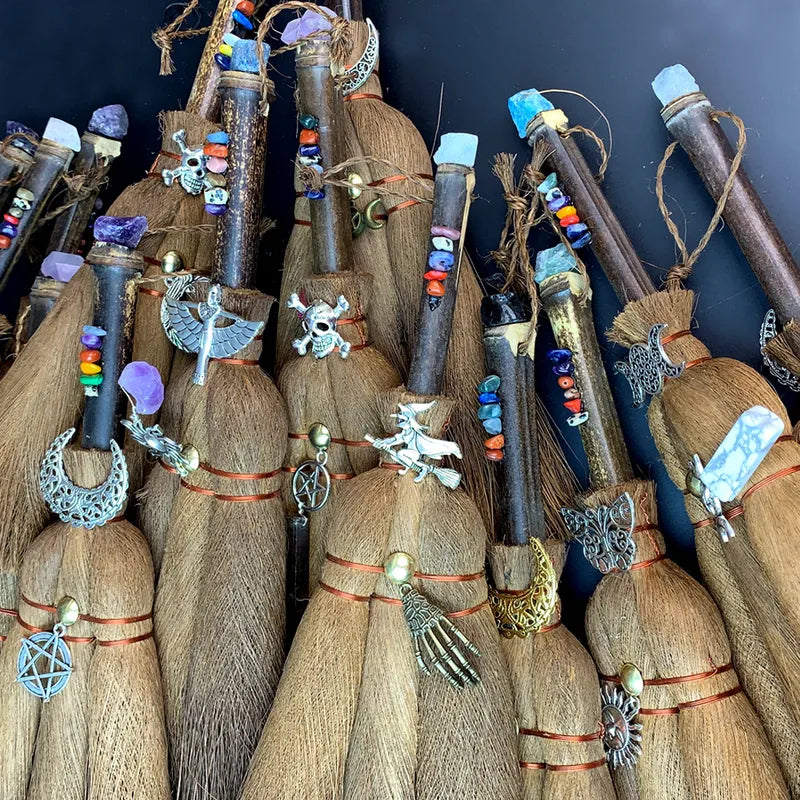 🧹 1pc Crystal Witch Broom 🧹