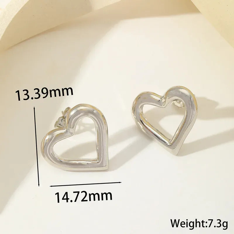 💎 Heart Shaped Stud Earrings 💎
