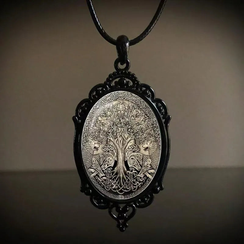 đłđş Retro Tree of Life Pendant â Guarded by Wolves đşđł