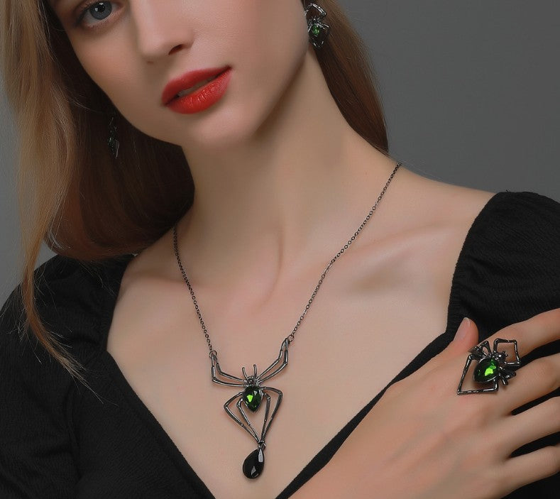 π·οΈπ Green Gemmed Spider Jewellery Set ππ·οΈ