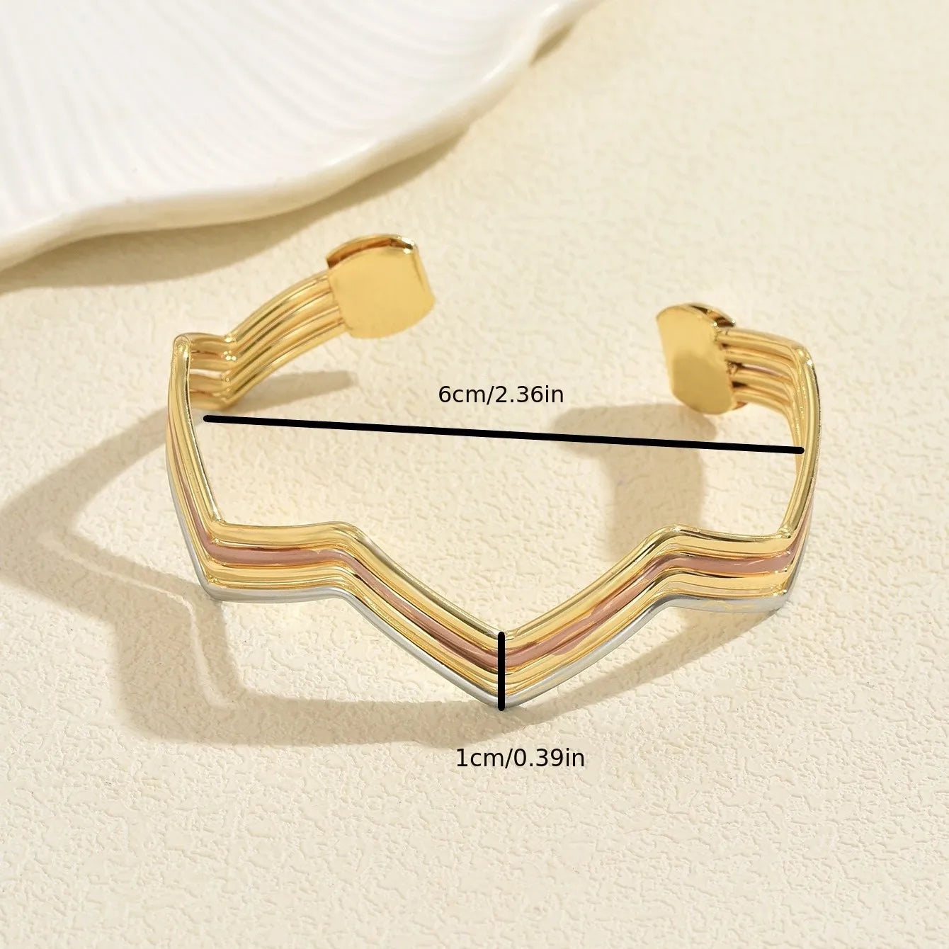 ✨ One Piece Multi-Layer Geometric Wave Bracelet ✨