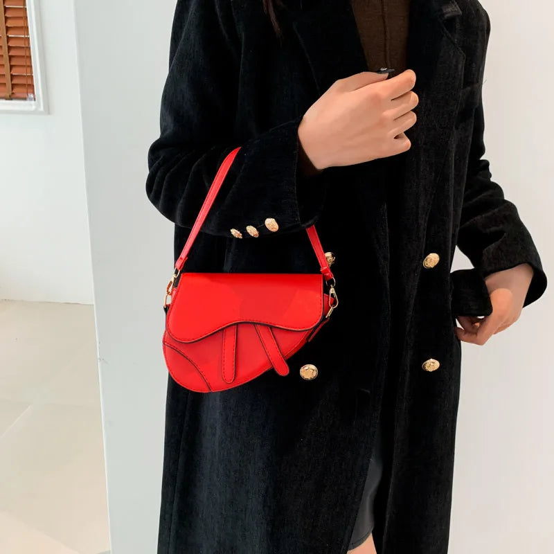 ๐ Saddle Handbag ๐