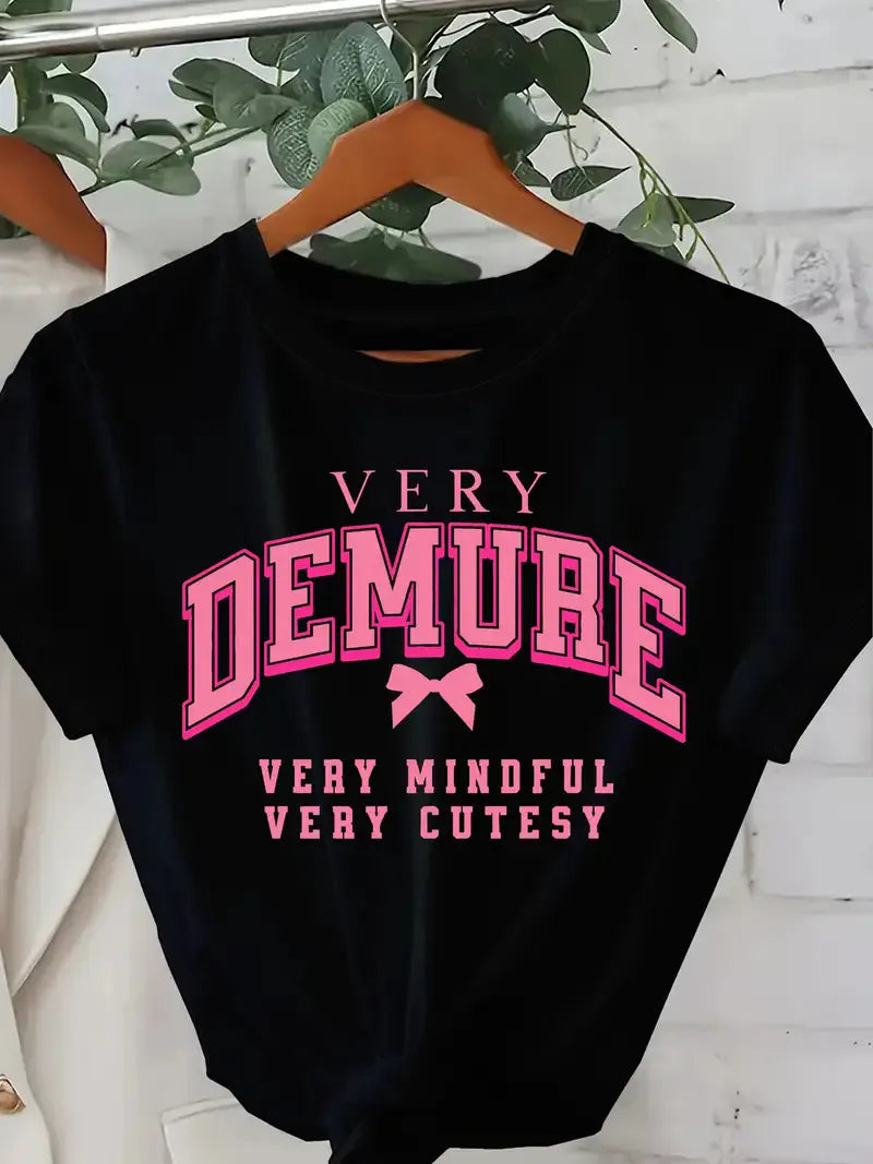 đ Very Demure T-Shirt đ