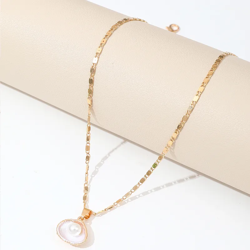 Beautiful Shell Pearl Necklace