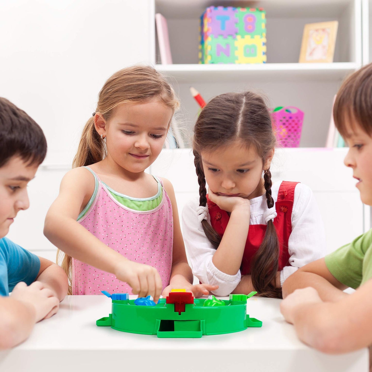 Hungry Frogs Board Game – Fast-Paced 4 Player Fun for Kids 3+