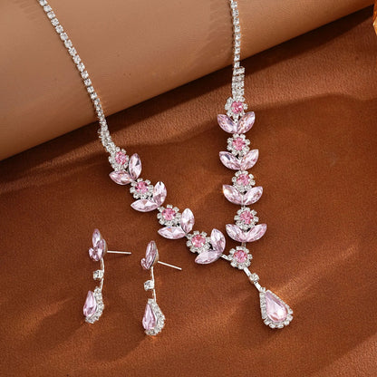 ✨ Elegant Crystal Necklace & Diamante Earrings Jewellery Set ✨