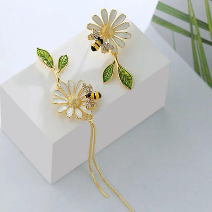 🐝 Asymmetric Daisy Tassel Earrings 🐝