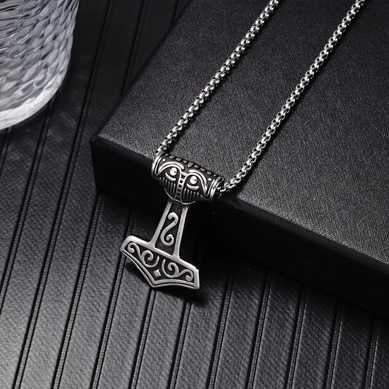 ⚡🔨 Retro Nordic Mjolnir Hammer Necklace 🔨⚡