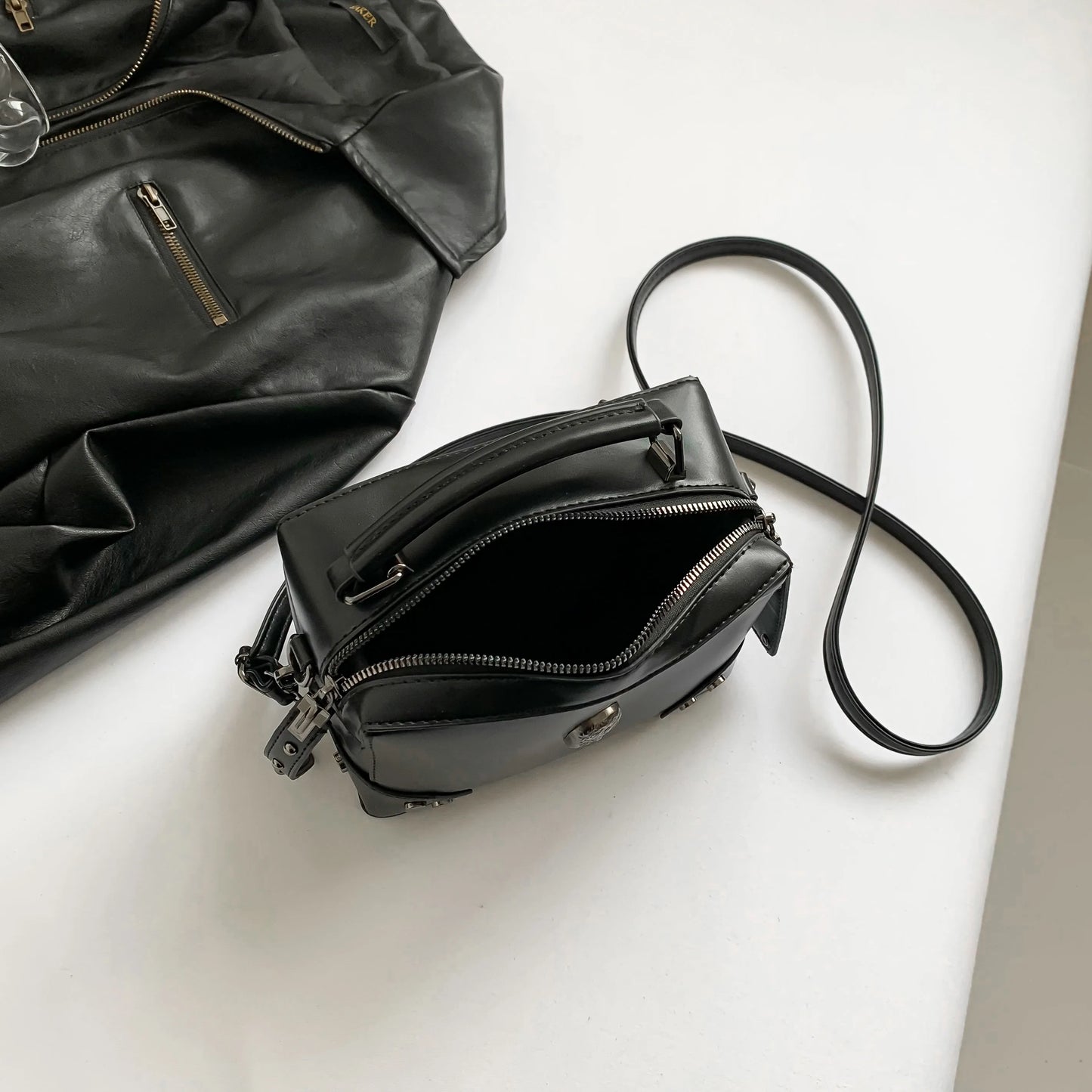 🖤 Black Pleather Skeleton Handbag 💀
