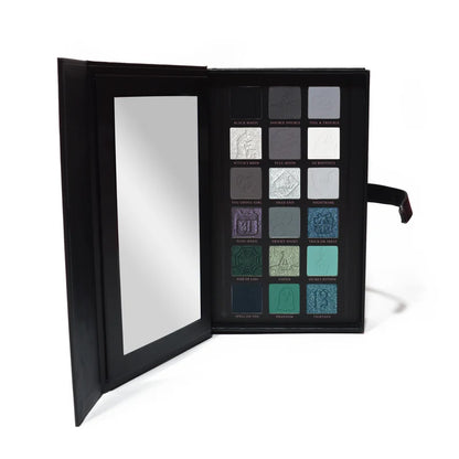 A Droplet Of Magic Halloween Eyeshadow Palette