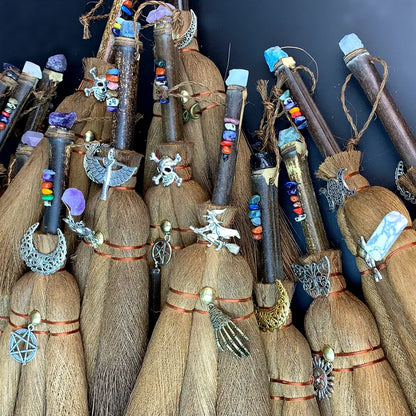 🧹 1pc Crystal Witch Broom  🧹