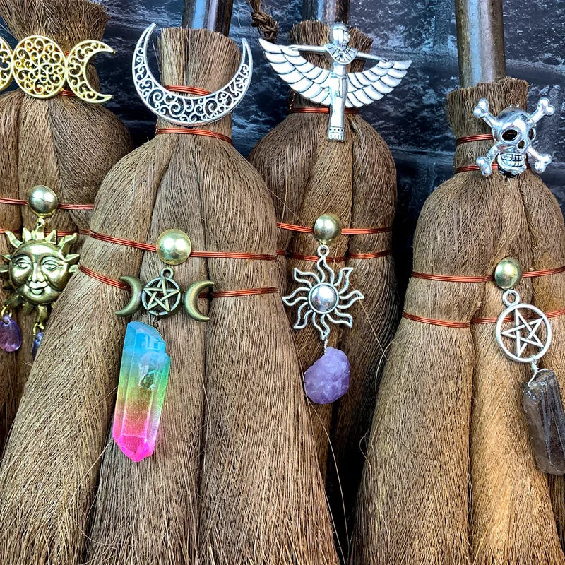 🧹 1pc Crystal Witch Broom  🧹