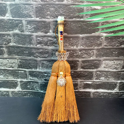 🧹 1pc Crystal Witch Broom  🧹