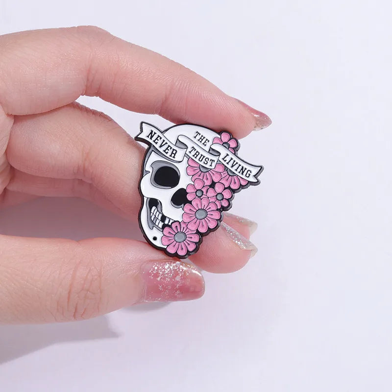 🖤 Pink Gothic 4pc Brooch Pin Badge Set  🖤