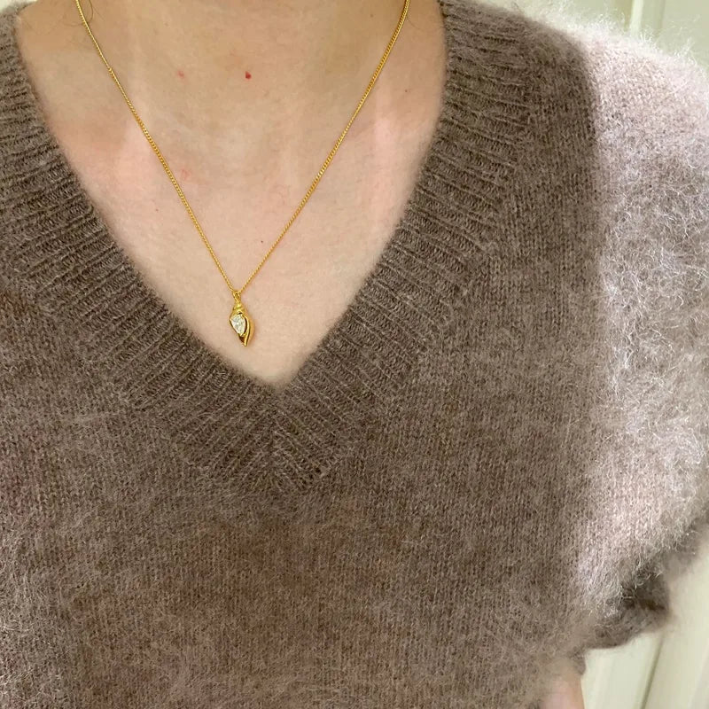 🐚 Copper-Gold Plated Zirconia Conch Necklace 🐚