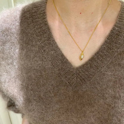 🐚 Copper-Gold Plated Zirconia Conch Necklace 🐚