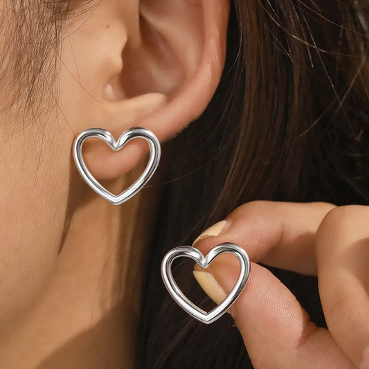 💎 Heart Shaped Stud Earrings 💎