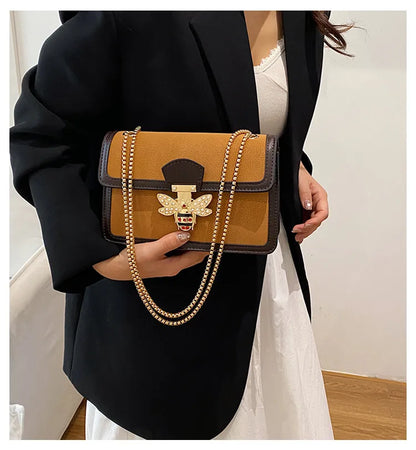 🐝 Retro Bee Lock Chain Shoulder Bag 🐝