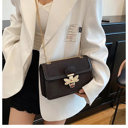 🐝 Retro Bee Lock Chain Shoulder Bag 🐝