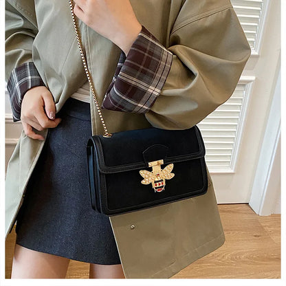 🐝 Retro Bee Lock Chain Shoulder Bag 🐝