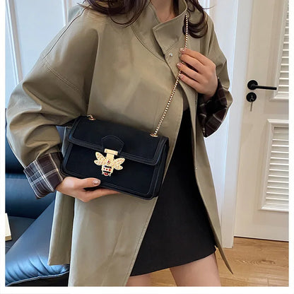 🐝 Retro Bee Lock Chain Shoulder Bag 🐝