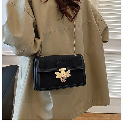 🐝 Retro Bee Lock Chain Shoulder Bag 🐝