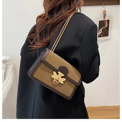 🐝 Retro Bee Lock Chain Shoulder Bag 🐝