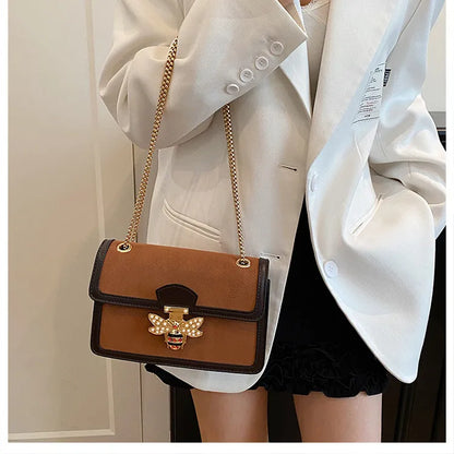 🐝 Retro Bee Lock Chain Shoulder Bag 🐝