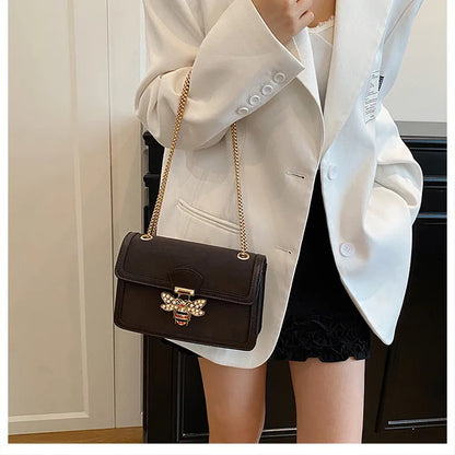 🐝 Retro Bee Lock Chain Shoulder Bag 🐝