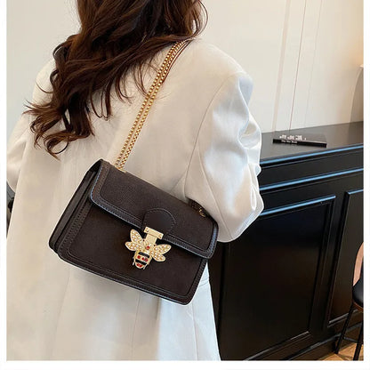 🐝 Retro Bee Lock Chain Shoulder Bag 🐝