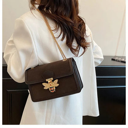 🐝 Retro Bee Lock Chain Shoulder Bag 🐝
