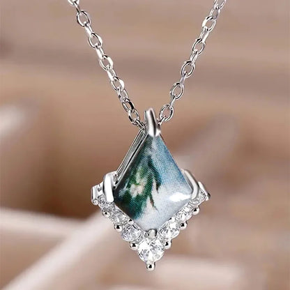 💎 Geometric Pendant Necklace 💎