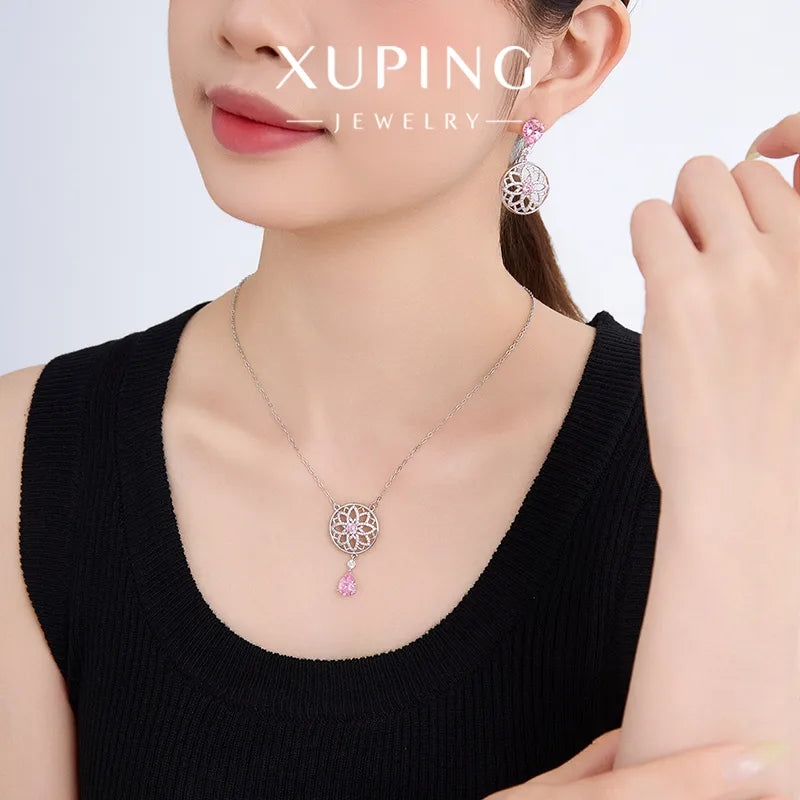 🌸 Pink Diamanté Necklace & Earrings Set 🌸