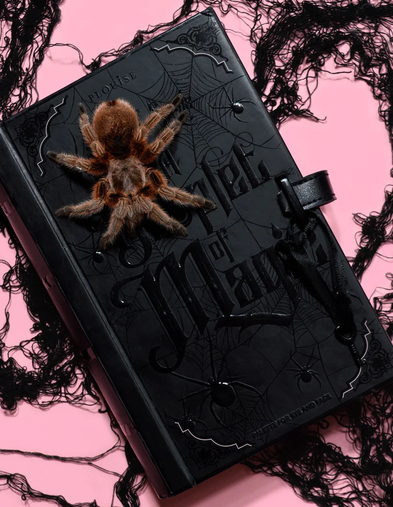 A Droplet Of Magic Halloween Eyeshadow Palette