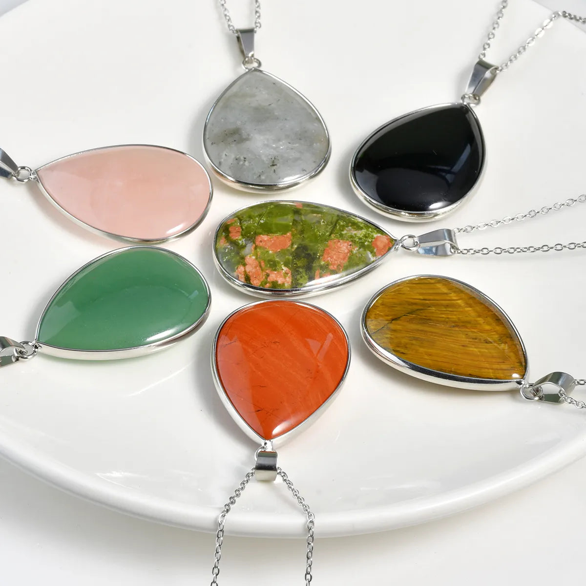 💎 Crystal Necklaces 💎