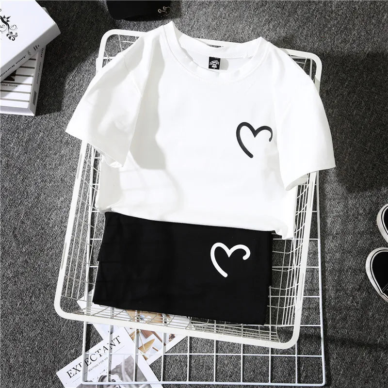 🖤🤍 2pc Plain Black & White Heart T-Shirts 🤍🖤