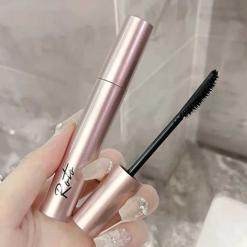 ✨ Mascaras With Eyelash Curler Included ✨