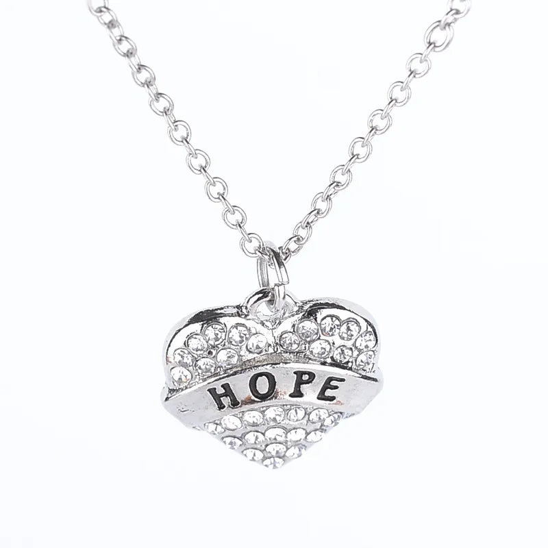 💖 Fashion Heart Shape Pendant Necklace 💖