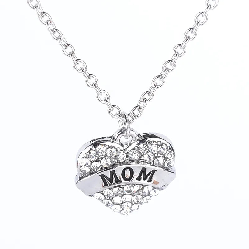 💖 Fashion Heart Shape Pendant Necklace 💖