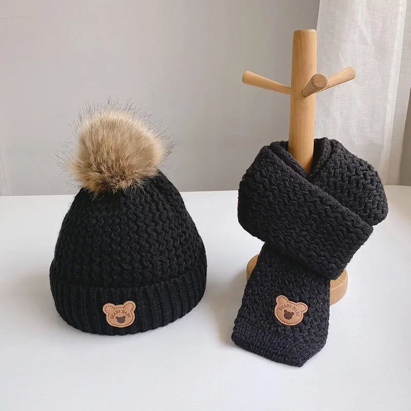 🧣🐻 Children’s Unisex Cartoon Beanie & Scarf Set 🐻🧣