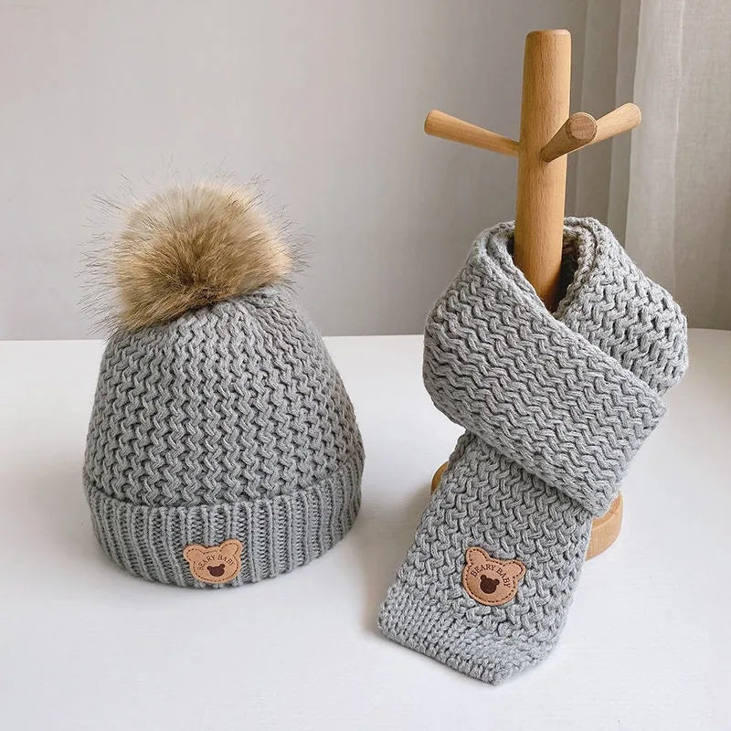 🧣🐻 Children’s Unisex Cartoon Beanie & Scarf Set 🐻🧣