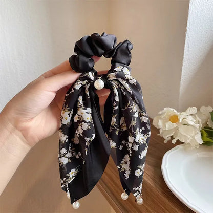 🎀 3pc Ribbons & Pearls Scrunchie Set 🎀