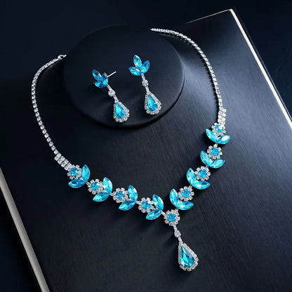 ✨ Elegant Crystal Necklace & Diamante Earrings Jewellery Set ✨