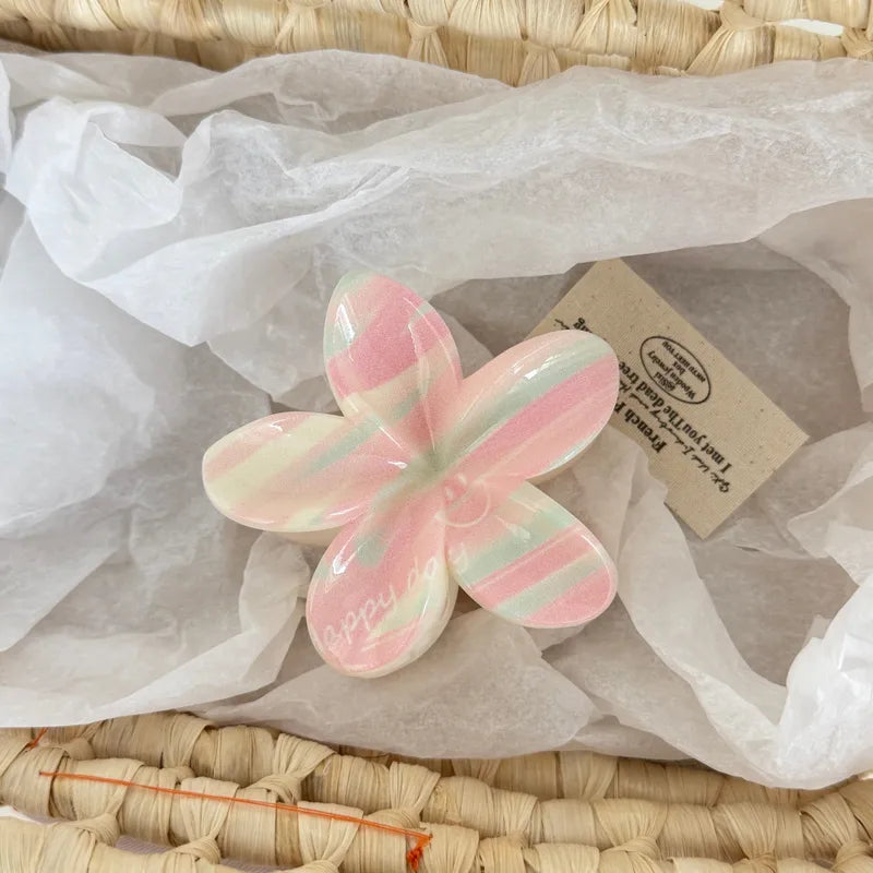 🌸 5pc Flower Hair Claw Set 🌸