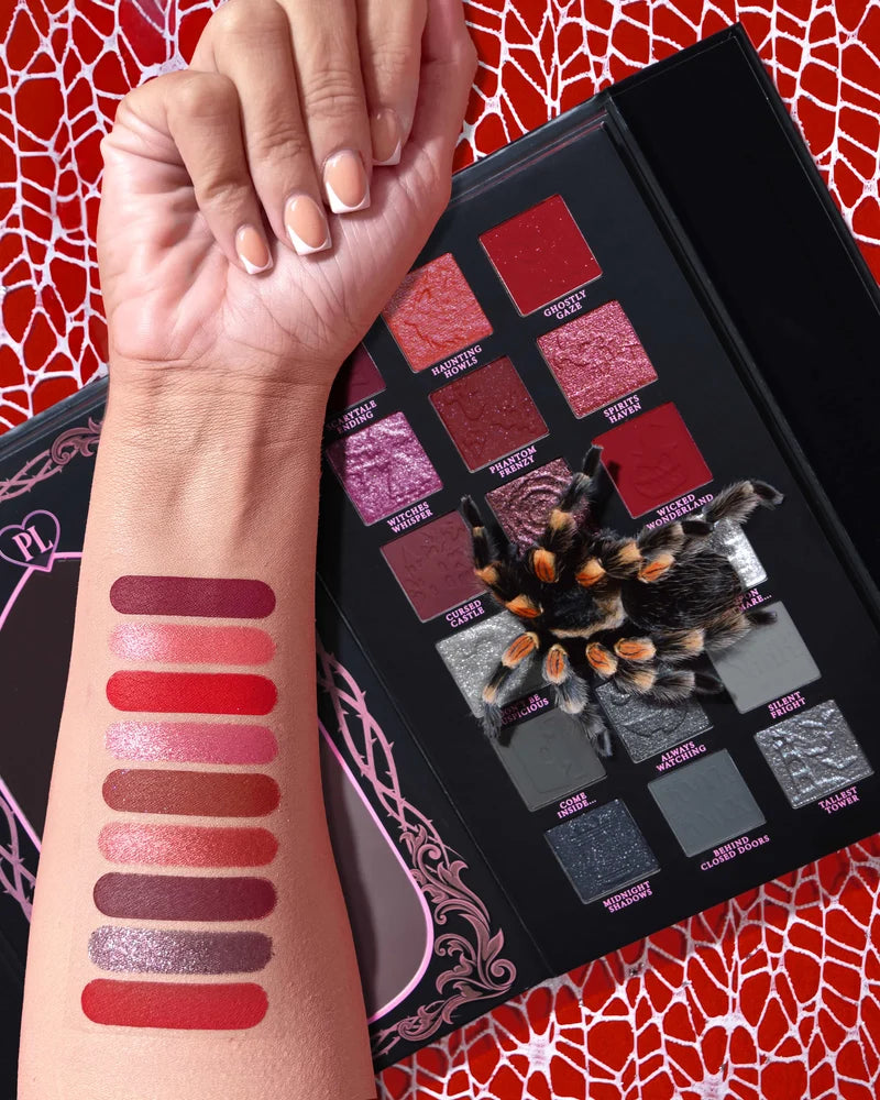 Scary Tale Ending Halloween Eyeshadow Palette