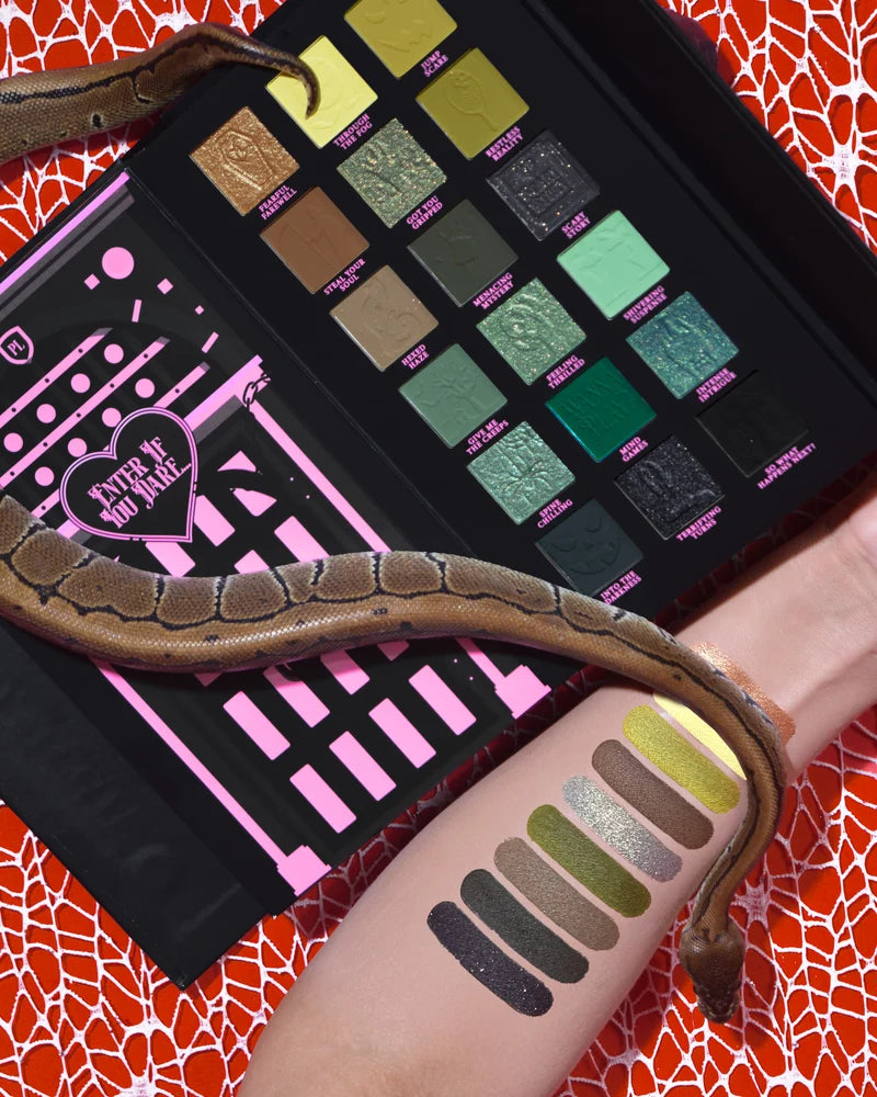 Scary Tale Ending Halloween Eyeshadow Palette