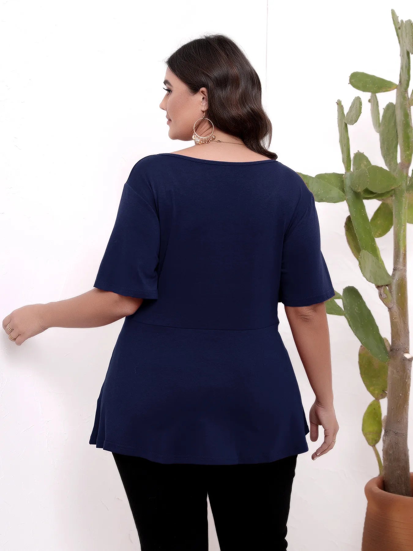👚✨ Women’s Short Sleeve Round Neck Slimming Top ✨👚