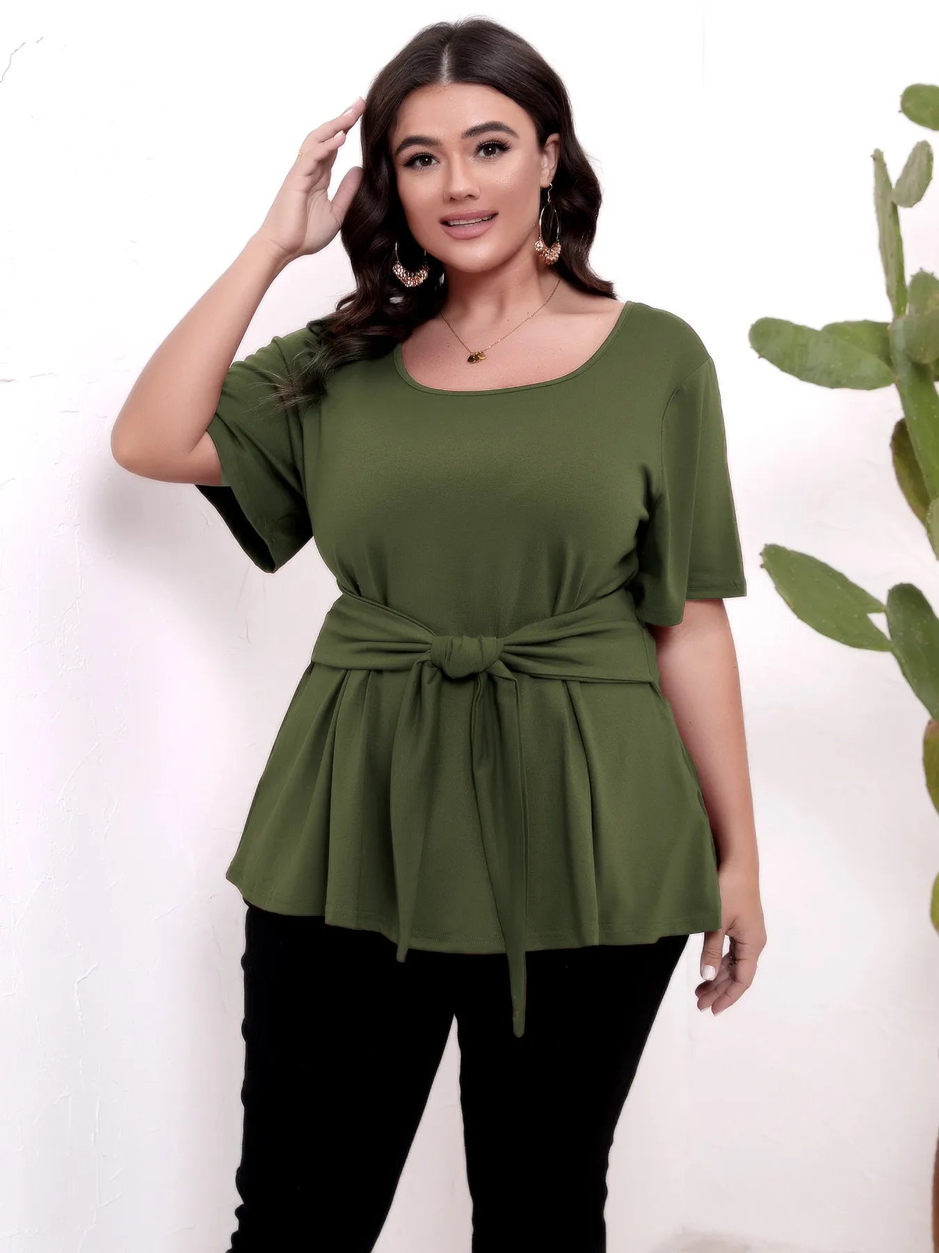 👚✨ Women’s Short Sleeve Round Neck Slimming Top ✨👚
