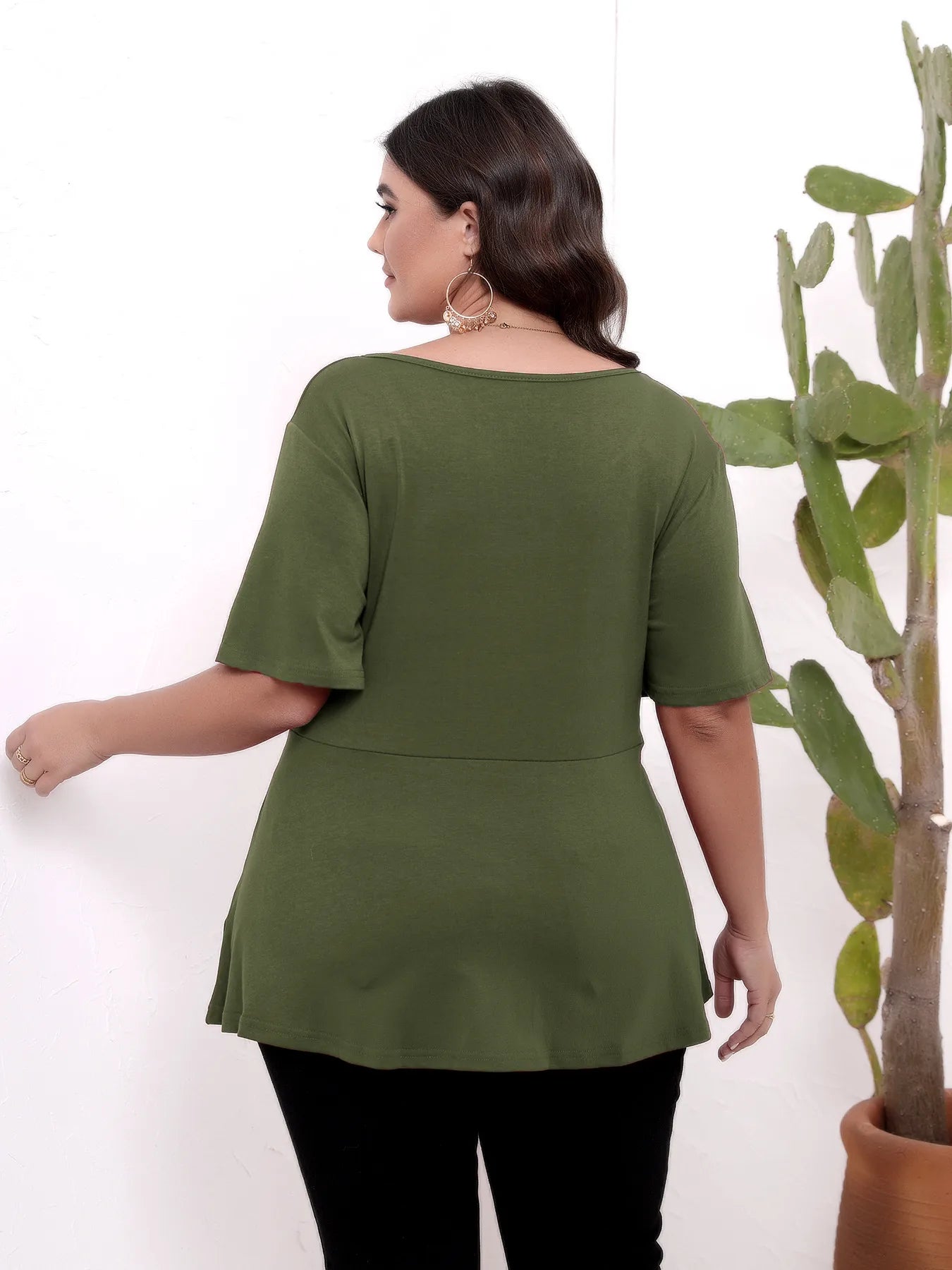 👚✨ Women’s Short Sleeve Round Neck Slimming Top ✨👚