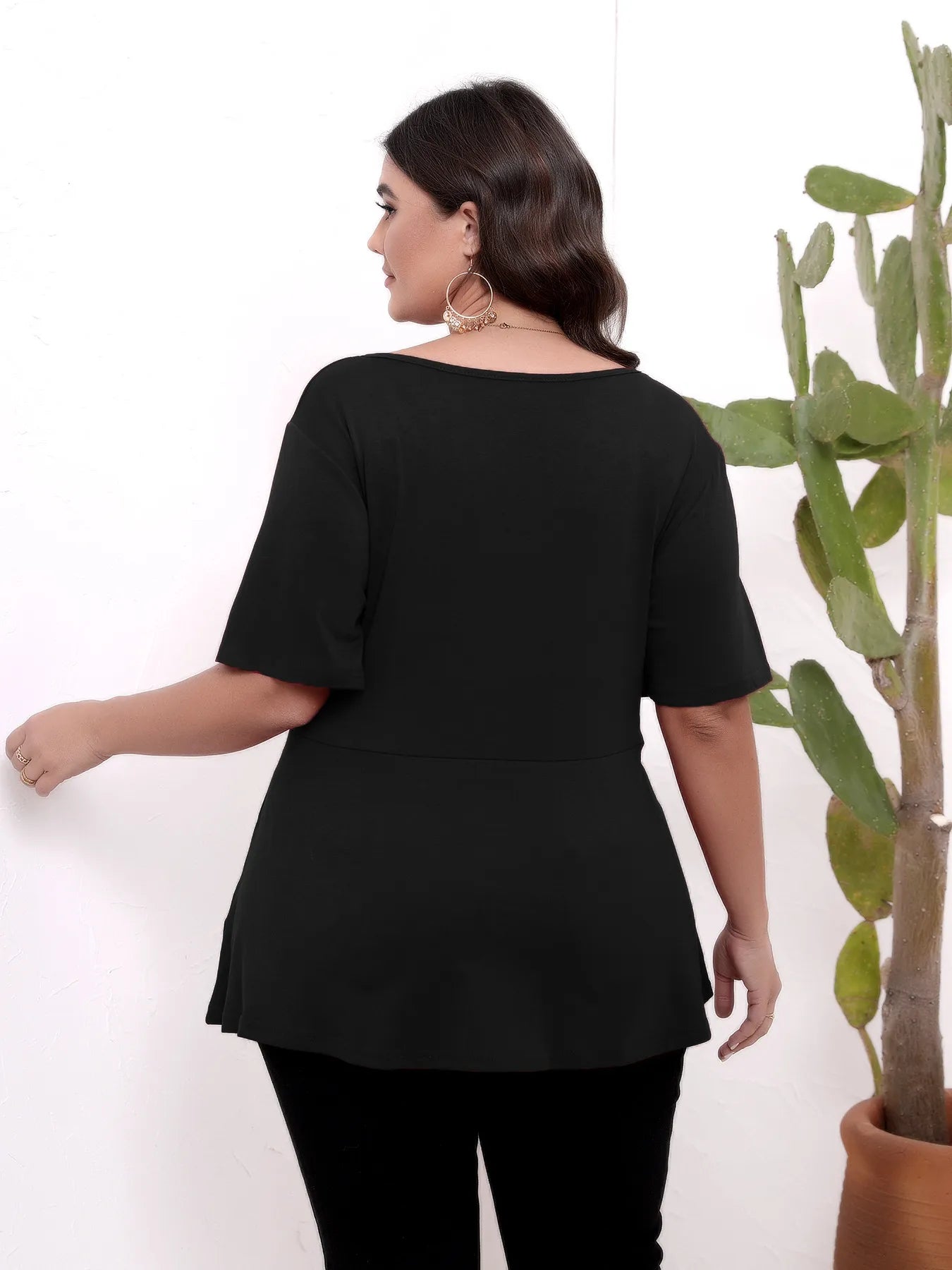 👚✨ Women’s Short Sleeve Round Neck Slimming Top ✨👚